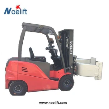 Stivuitor electric cu role de hârtie