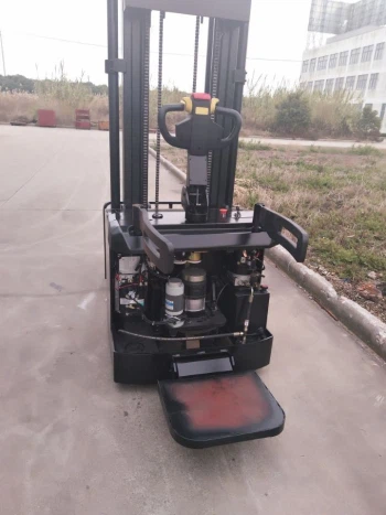 Depozit In Stivuitoare StivuitoareTB20 Stivuitor Electric Transpaleta