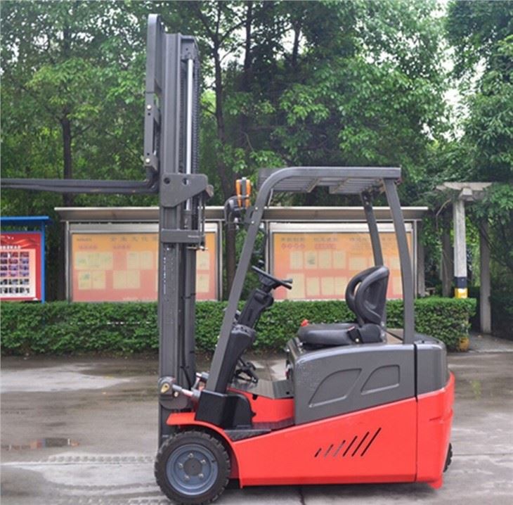  Three Pivot Counterbalanced Electric Forklift truck