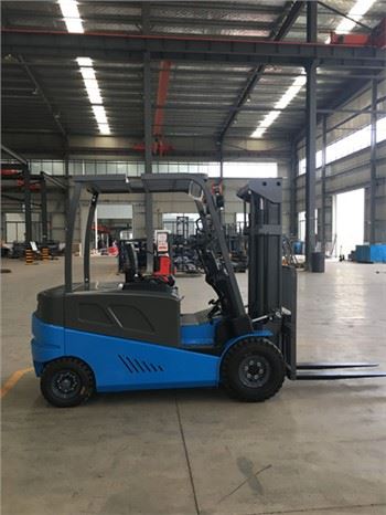 Stivuitor electric contrabalansat de 3 tone TK30